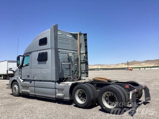 Volvo VNL64780 Truck Tractor Units