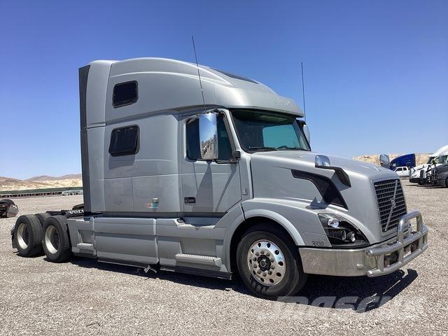 Volvo VNL64780 Truck Tractor Units