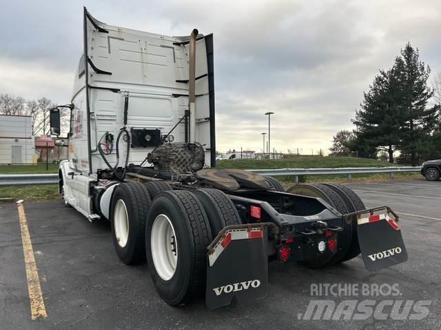 Volvo VNL670 Truck Tractor Units