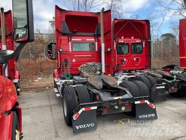 Volvo VNM42T Truck Tractor Units
