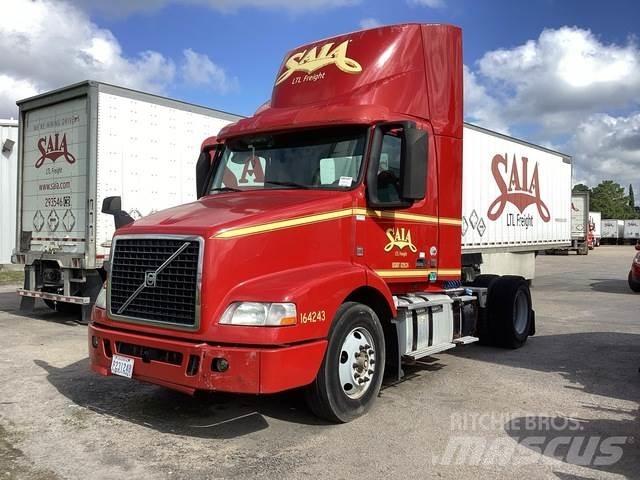 Volvo VNM42T Truck Tractor Units