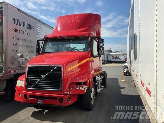 Volvo VNM42T Truck Tractor Units