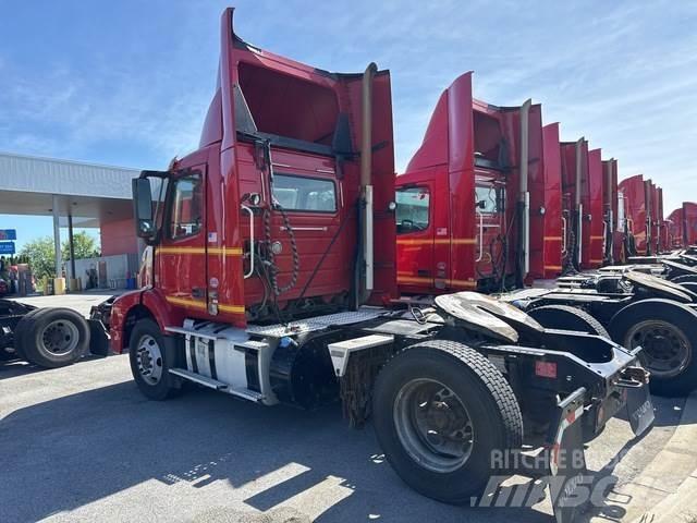 Volvo VNM42T Truck Tractor Units