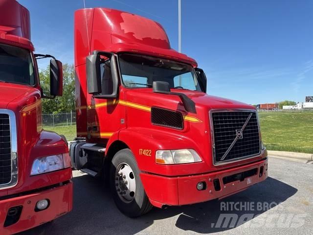 Volvo VNM42T Truck Tractor Units