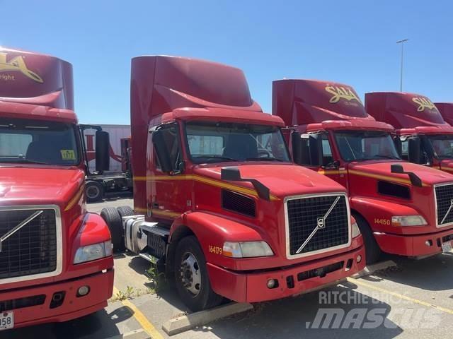 Volvo VNM42T Truck Tractor Units