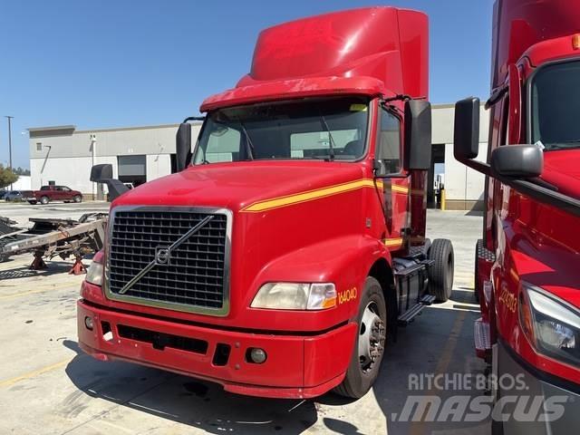 Volvo VNM42T Truck Tractor Units
