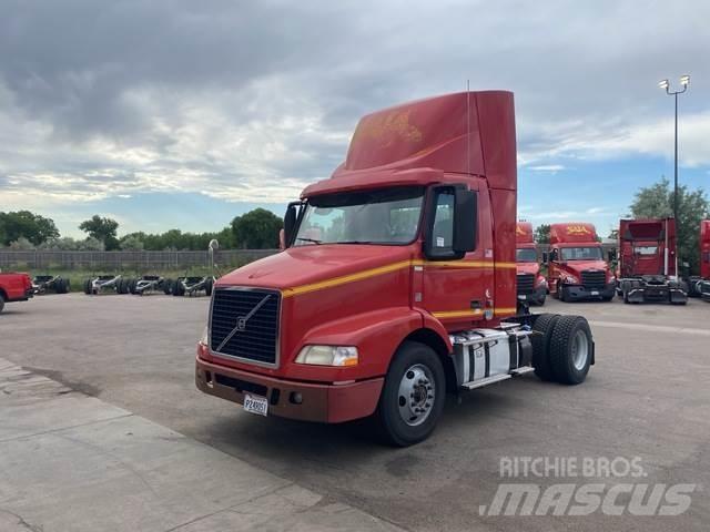 Volvo VNM42T Truck Tractor Units
