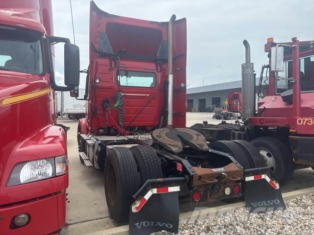Volvo VNM42T Truck Tractor Units