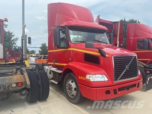 Volvo VNM42T Truck Tractor Units