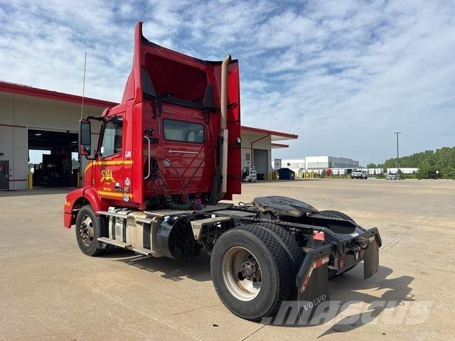 Volvo VNM42T Truck Tractor Units