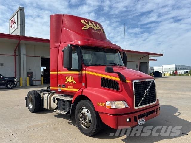 Volvo VNM42T Truck Tractor Units