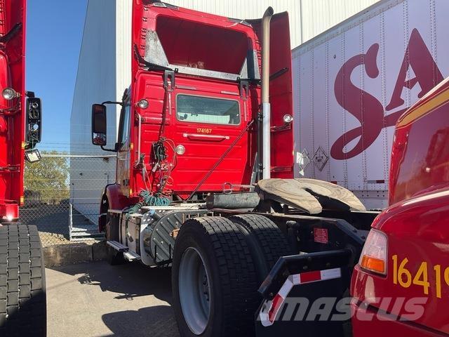 Volvo VNM42T Truck Tractor Units