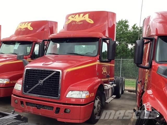 Volvo VNM64T Truck Tractor Units
