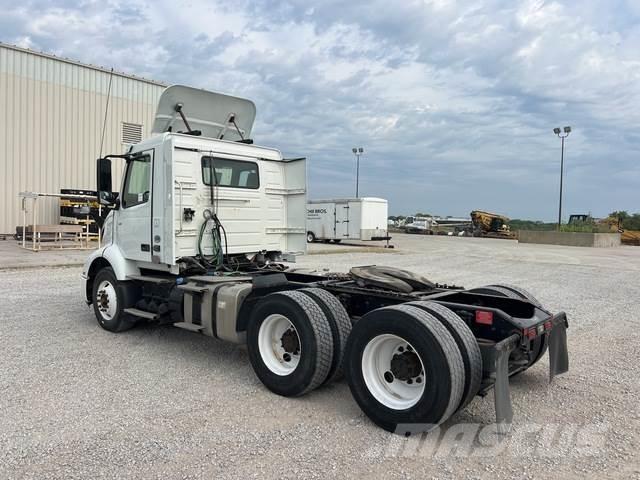 Volvo VNR64300 Truck Tractor Units