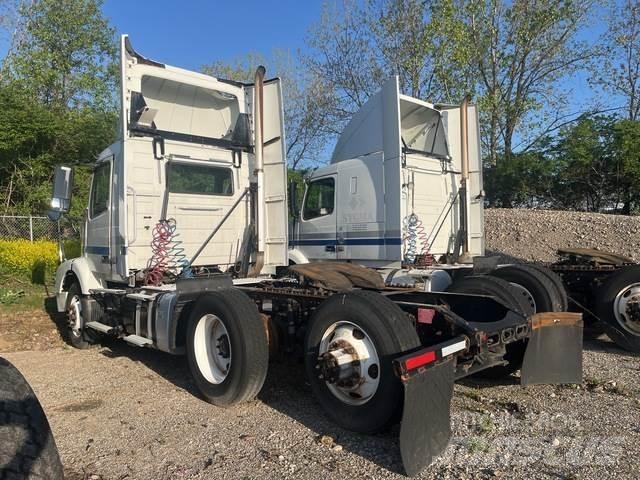 Volvo VNR64T Truck Tractor Units