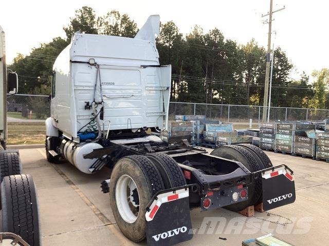 Volvo VNR64T Truck Tractor Units