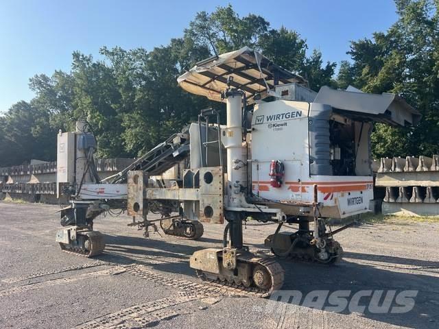 Wirtgen SP25i Concrete pavers
