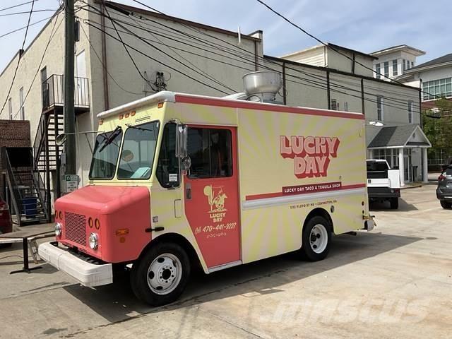 Workhorse P42 Beverage delivery trucks