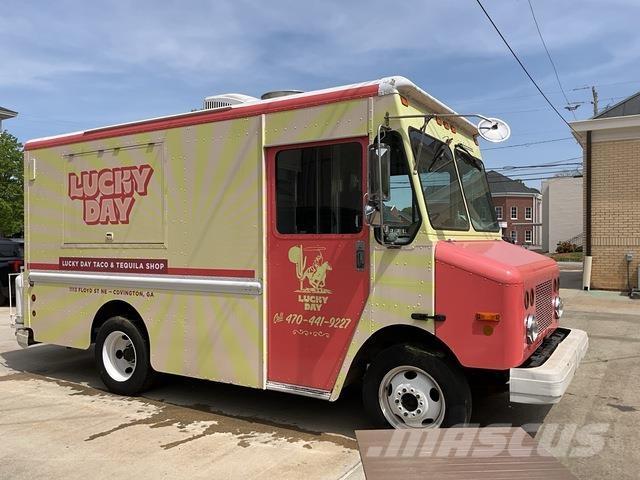 Workhorse P42 Beverage delivery trucks