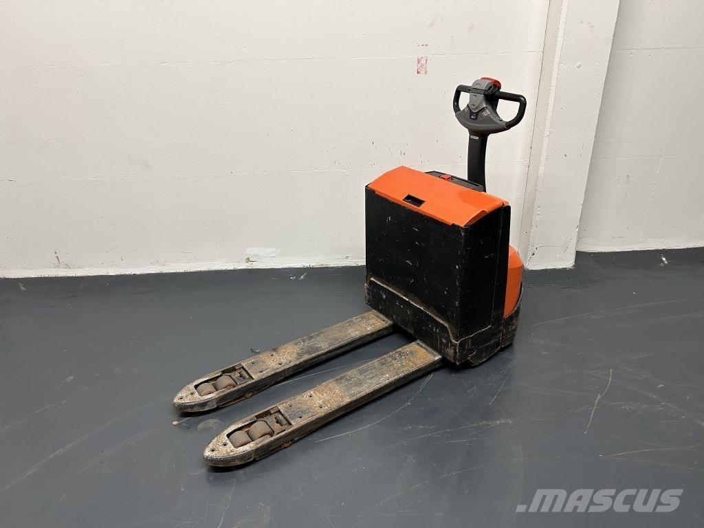 BT LWE200 - Lithium Ion Low lifter