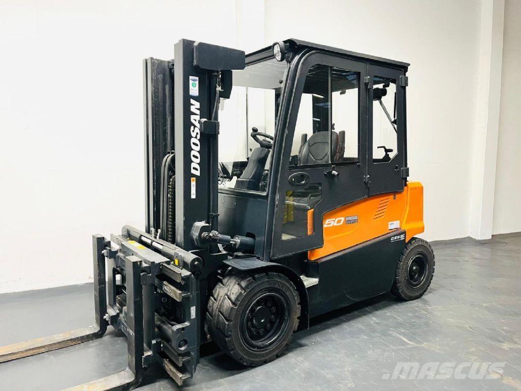 Doosan B50X-7 Electric forklift trucks