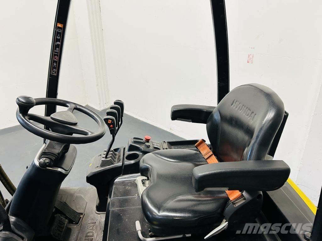 Hyundai 15BT-9 Electric forklift trucks