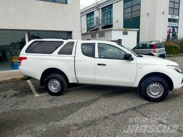 Fiat FULLBACK Flatbed/Dropside trucks