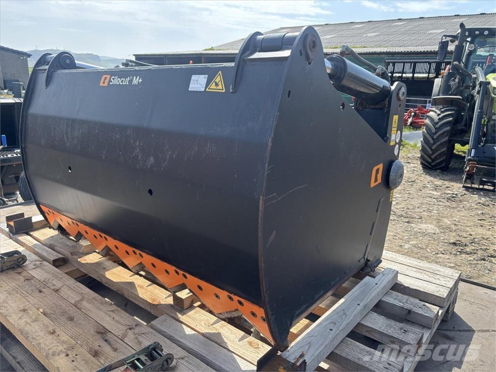 Ålö USED SG150 Mixer feeders