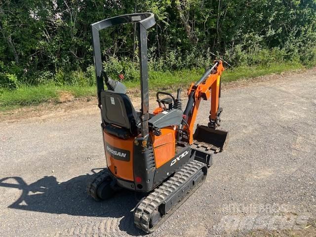 Doosan DX10Z Midi excavators  7t - 12t