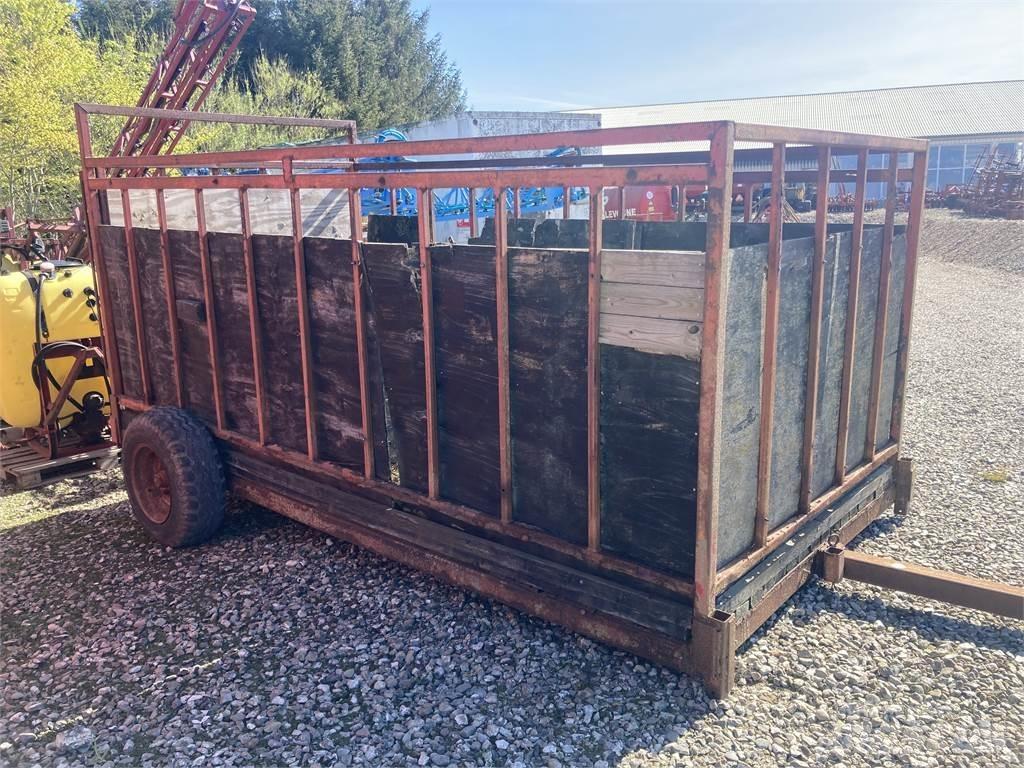  2X3,5MTR Livestock carrying trailers