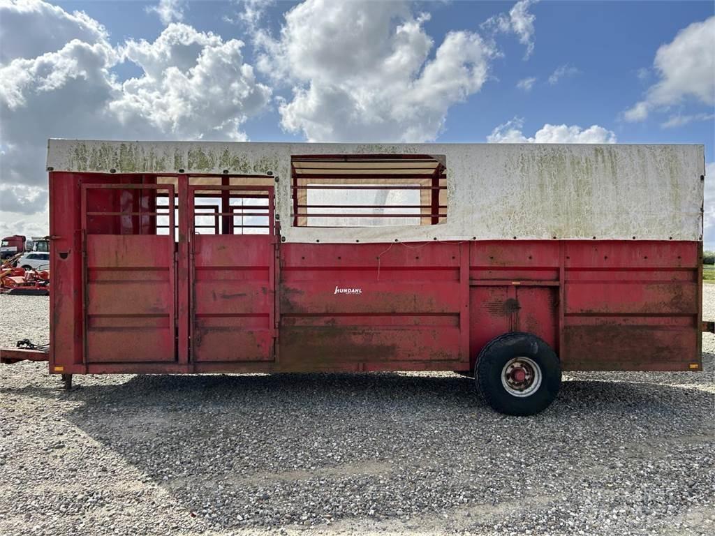  6 MTR Livestock carrying trailers