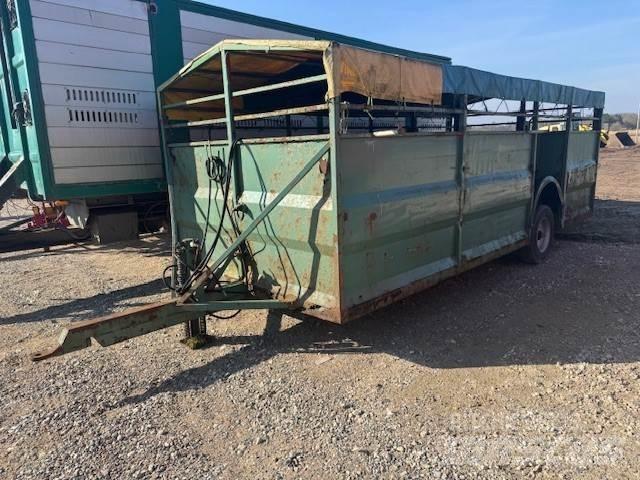  6M. MED HÆVE/SÆNK Livestock carrying trailers