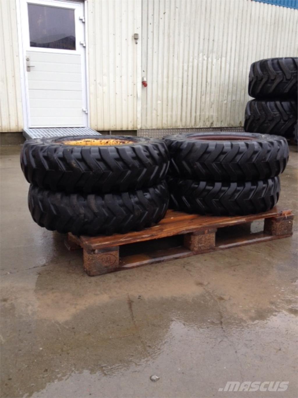  7,50X16 Tyres, wheels and rims