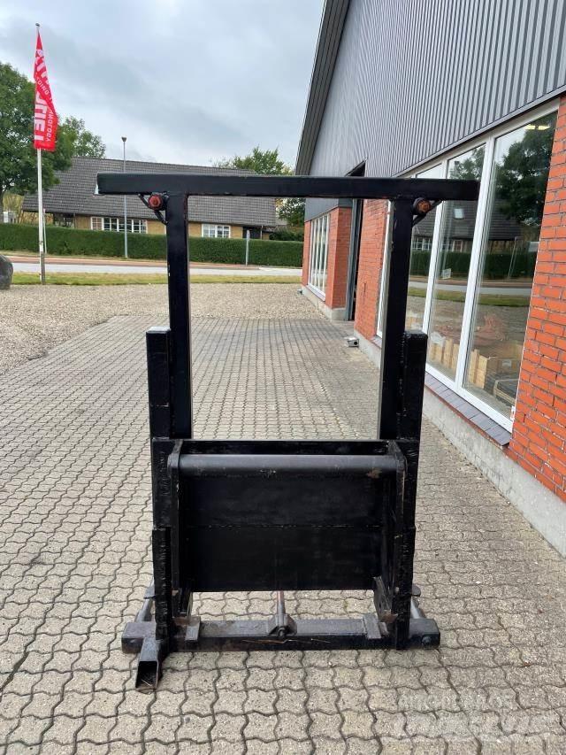  BALLESPYD T/BOBCAT Bale clamps