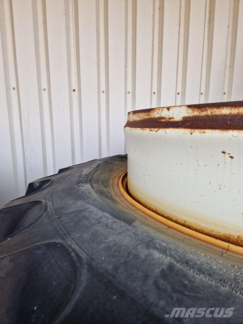 BKT 520/85R42 Tyres, wheels and rims