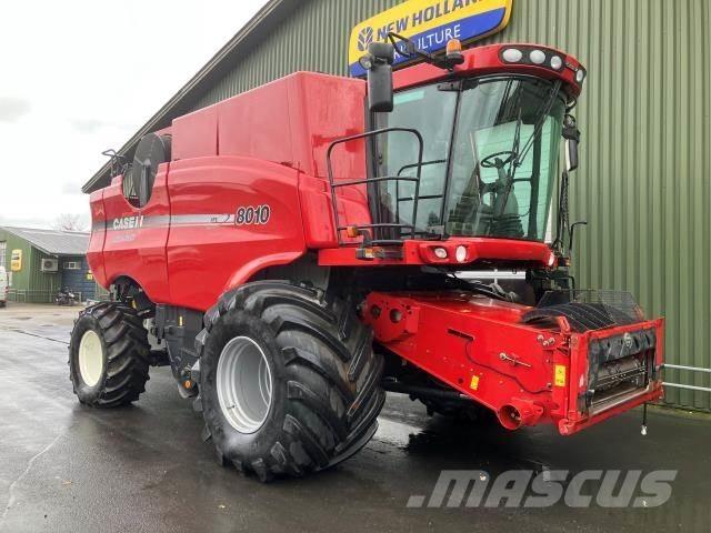Case IH 8010 Combine harvesters