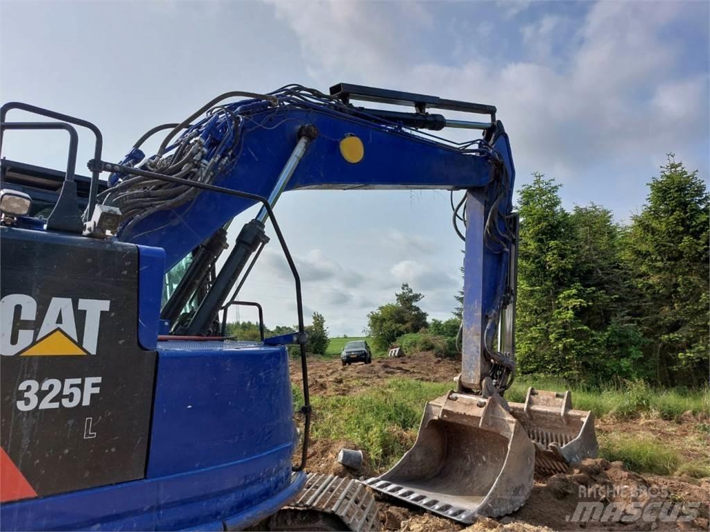 CAT 325F Crawler excavators