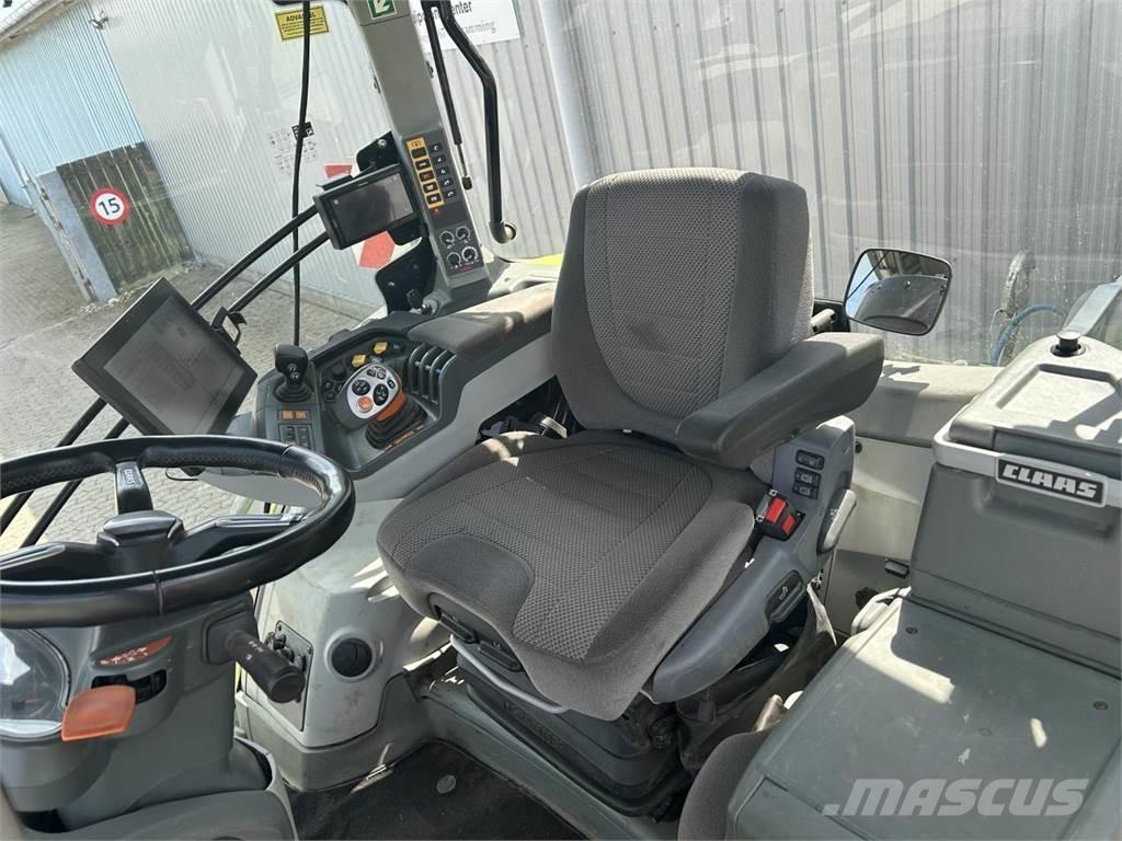 CLAAS AXION 870 Tractors