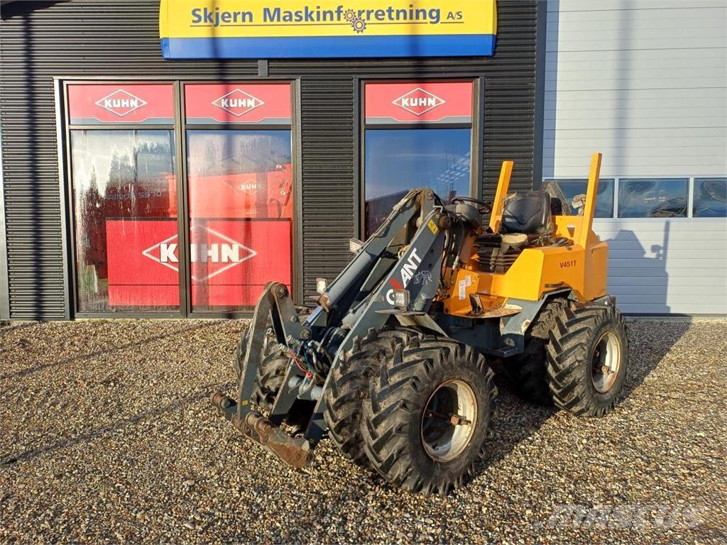 GiANT V451T Mini loaders