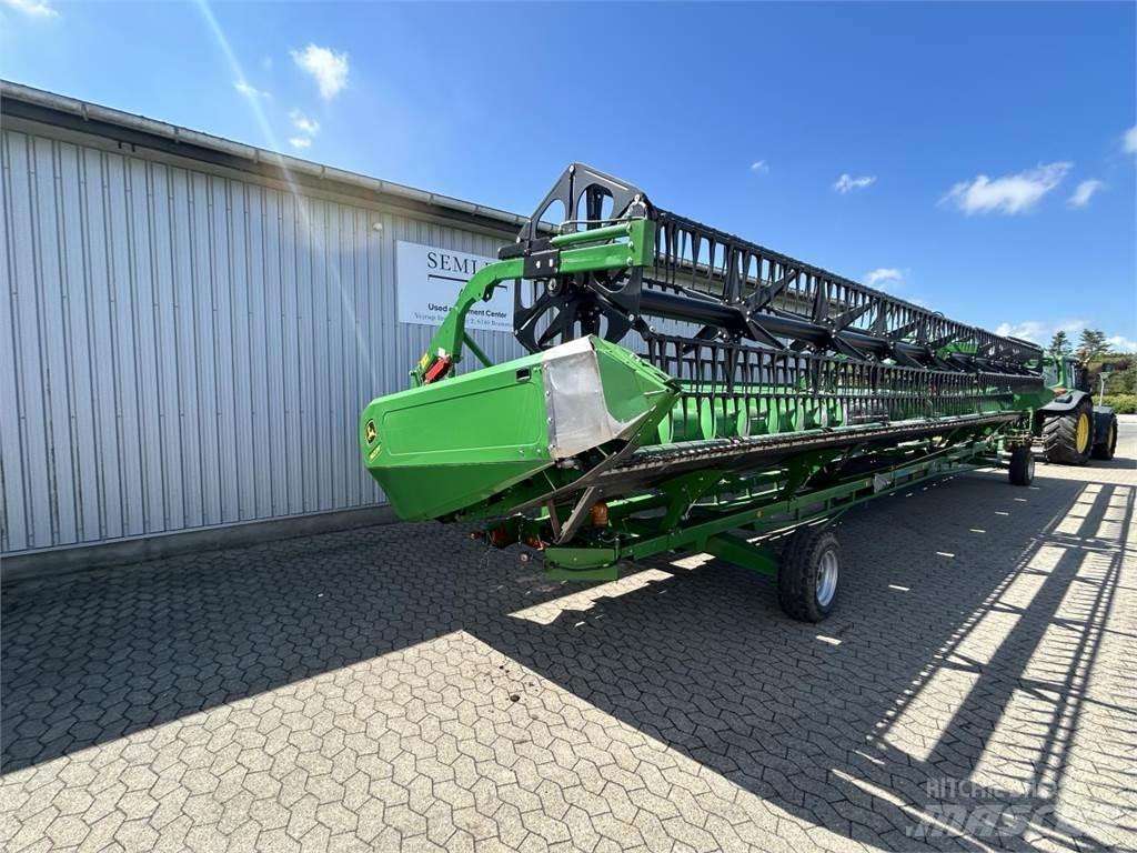 John Deere 740PF Combine harvester heads