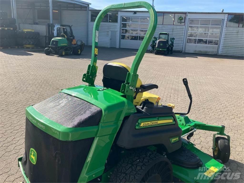 John Deere Z997 Compact tractors