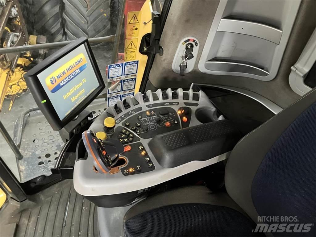 New Holland CR9.80 Combine harvesters