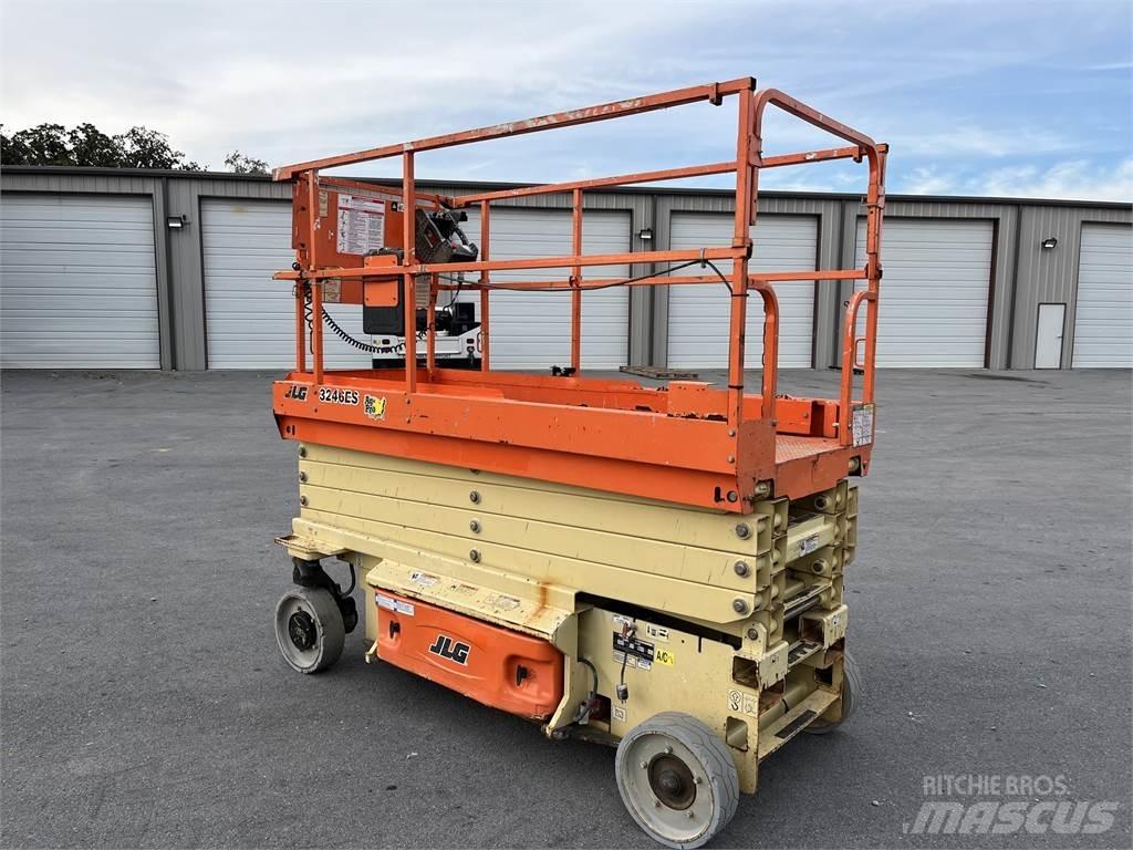 JLG 3246ES Other cranes