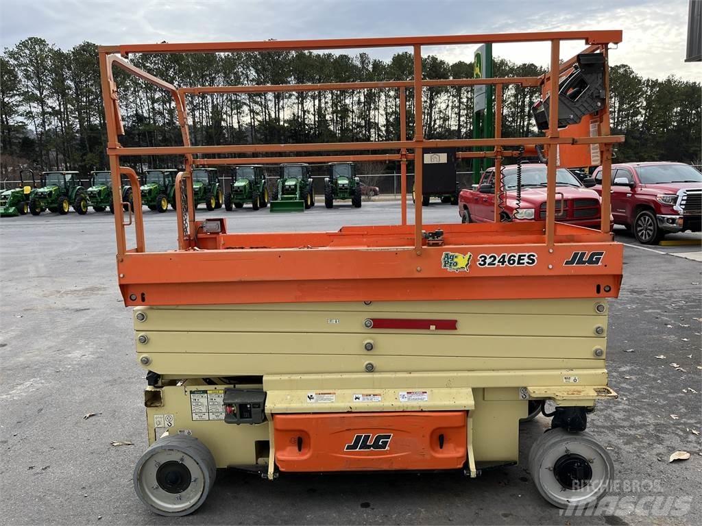 JLG 3246ES Other cranes