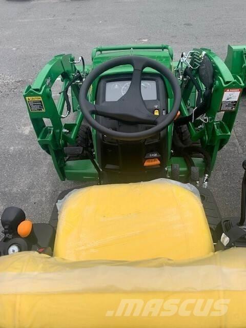 John Deere 1025R Compact tractors