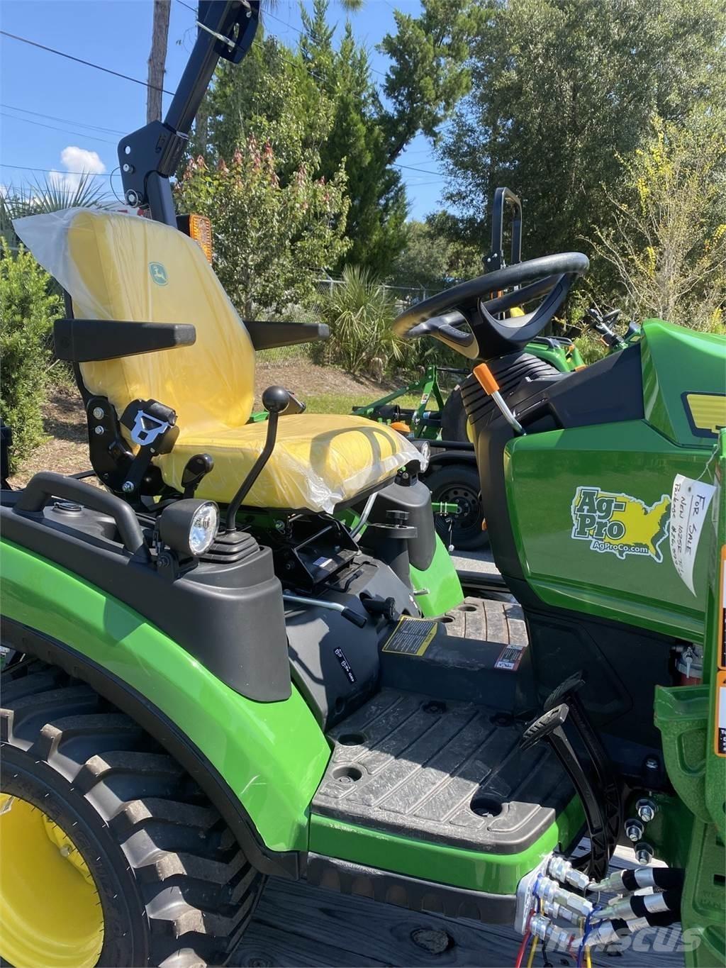 John Deere 1025R Compact tractors