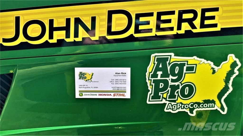 John Deere 1025R Compact tractors