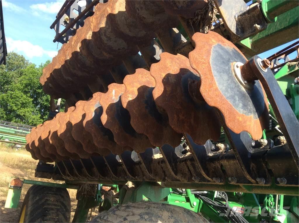John Deere 2680 Disc harrows