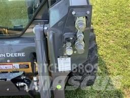 John Deere 318G Skid steer loaders
