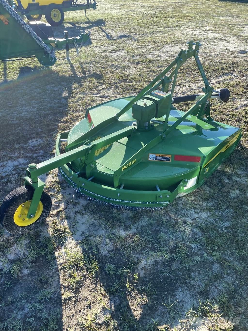 John Deere RC5M Bale shredders, cutters and unrollers